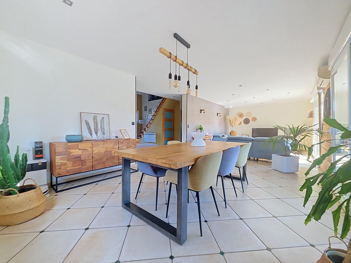 Maison 7 pièces 160 m² · à Lières · 160 m² · 343 200 €