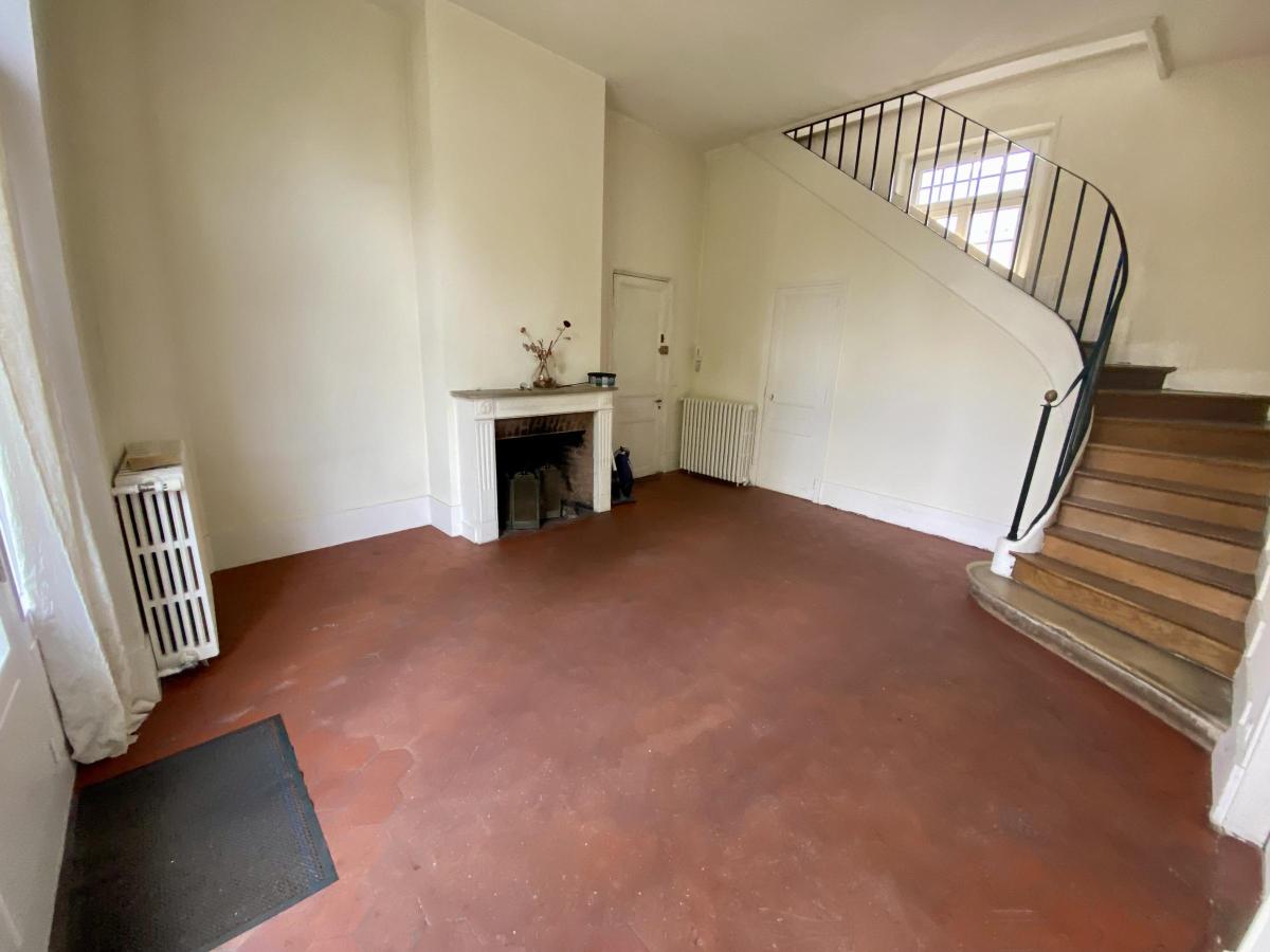 Appartement 6 pièces 135 m² · à Senlis · 135 m² · 1 400 €/mois