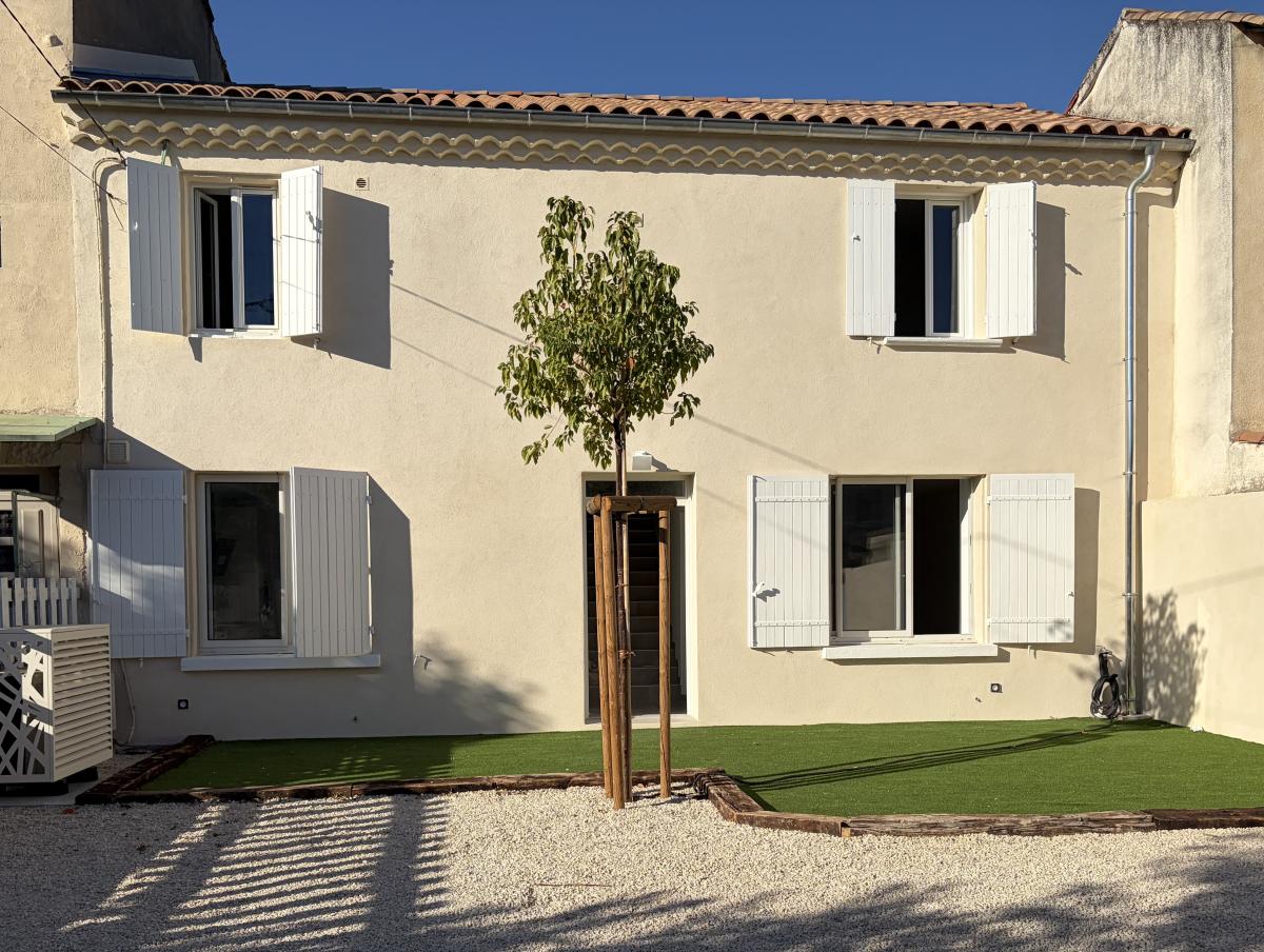 Maison 5 pièces 118 m² · à Saint-Just-d'Ardèche · 117,5 m² · 920 €/mois