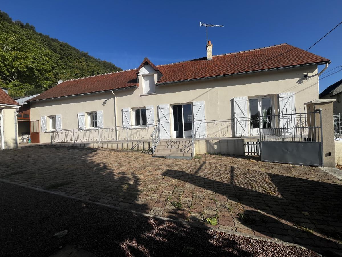 Maison 6 pièces 140 m² · à Ports-sur-Vienne · 140 m² · 180 200 €