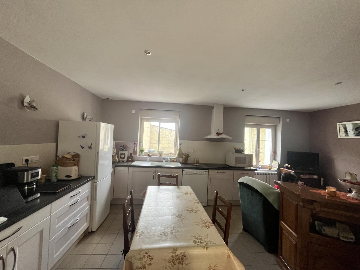 Maison 115 m² · à Cinais · 115 m² · 180 200 €
