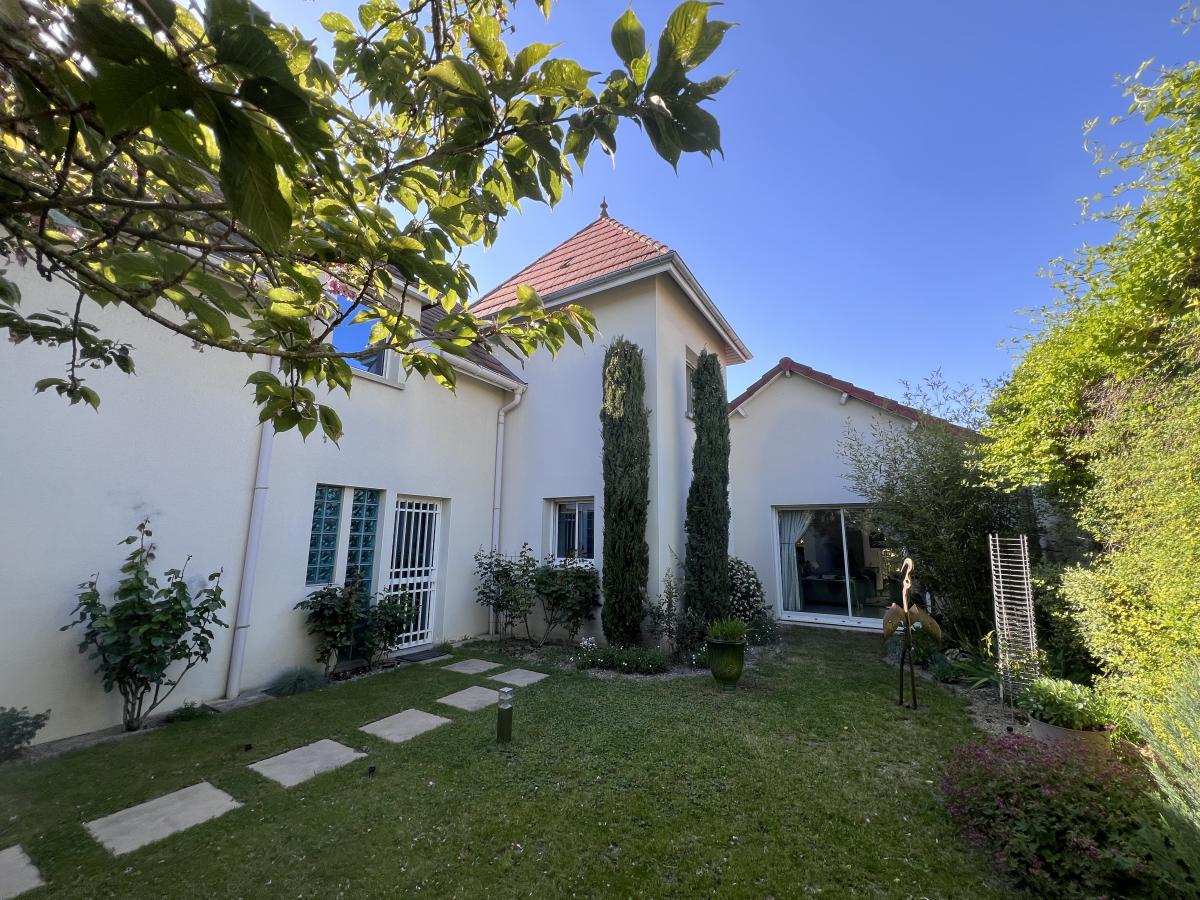Maison 5 pièces 170 m² · à Reims · 170 m² · 520 000 €