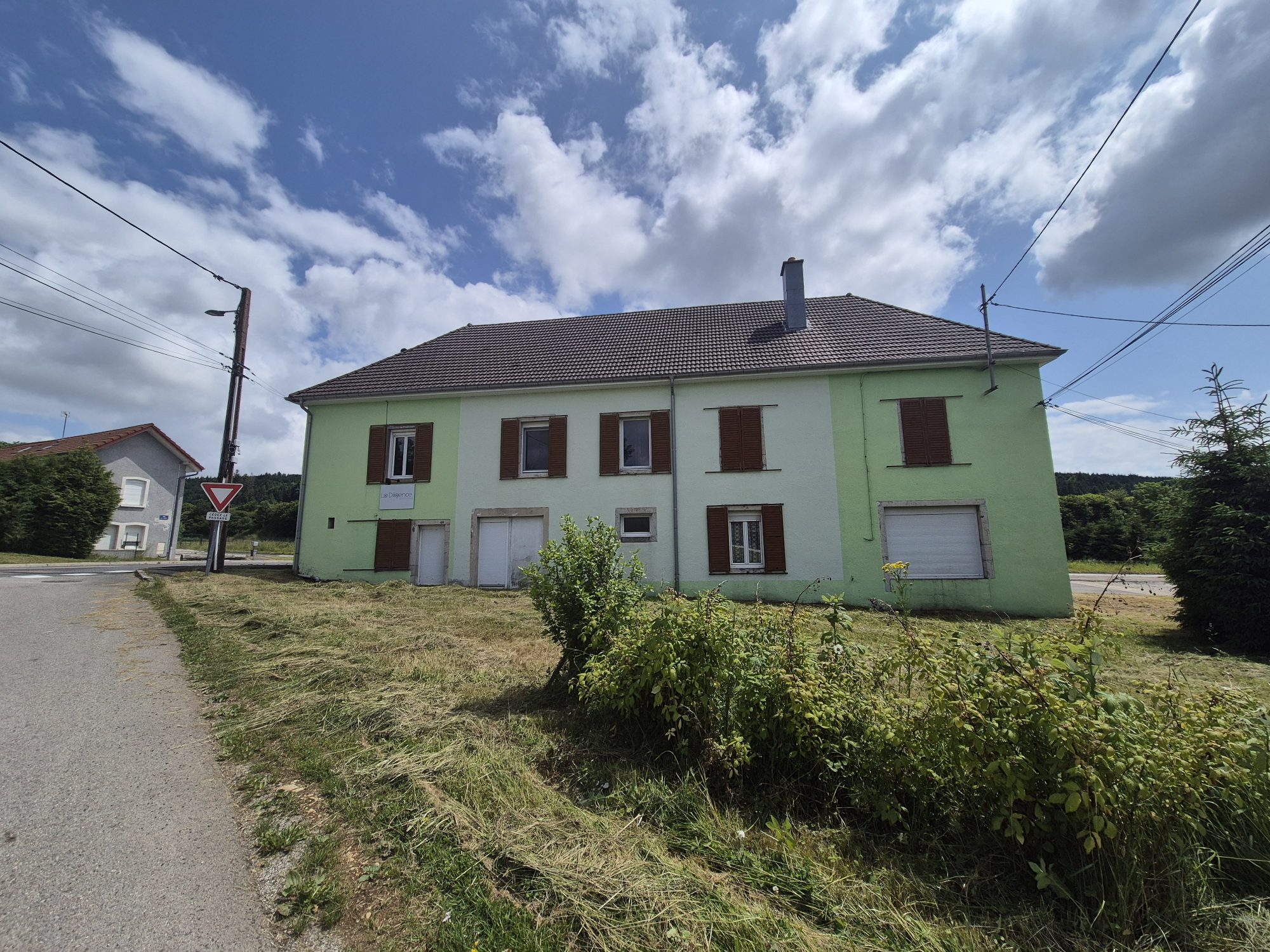 Maison 11 pièces 300 m² · à Valdahon · 300 m² · 317 000 €