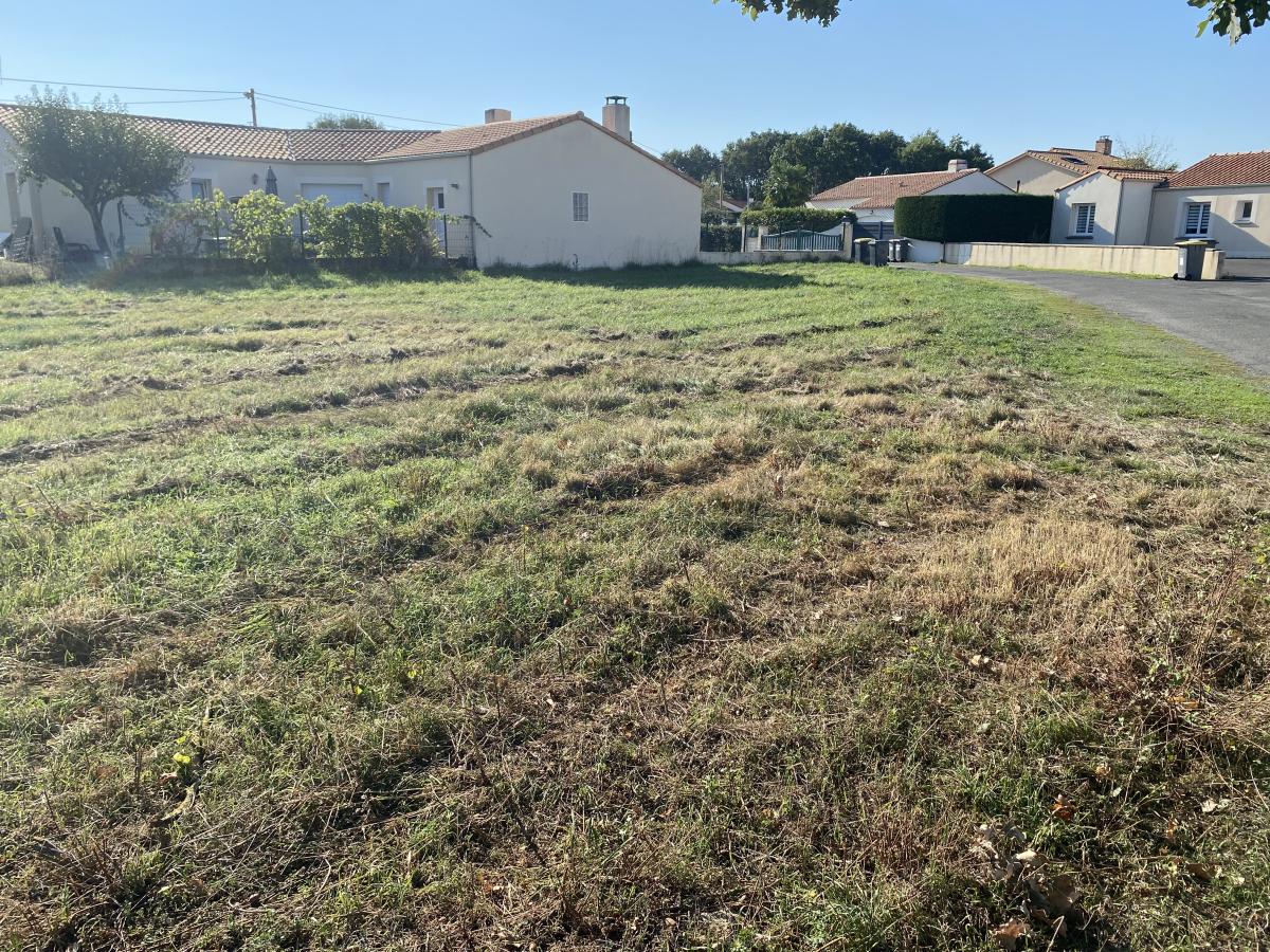 Terrain 442 m² · au Bignon · 99 900 €