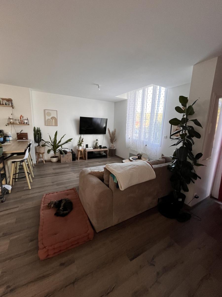 Immeuble 3 pièces 232 m² · à Séméac · 232 m² · 374 400 €