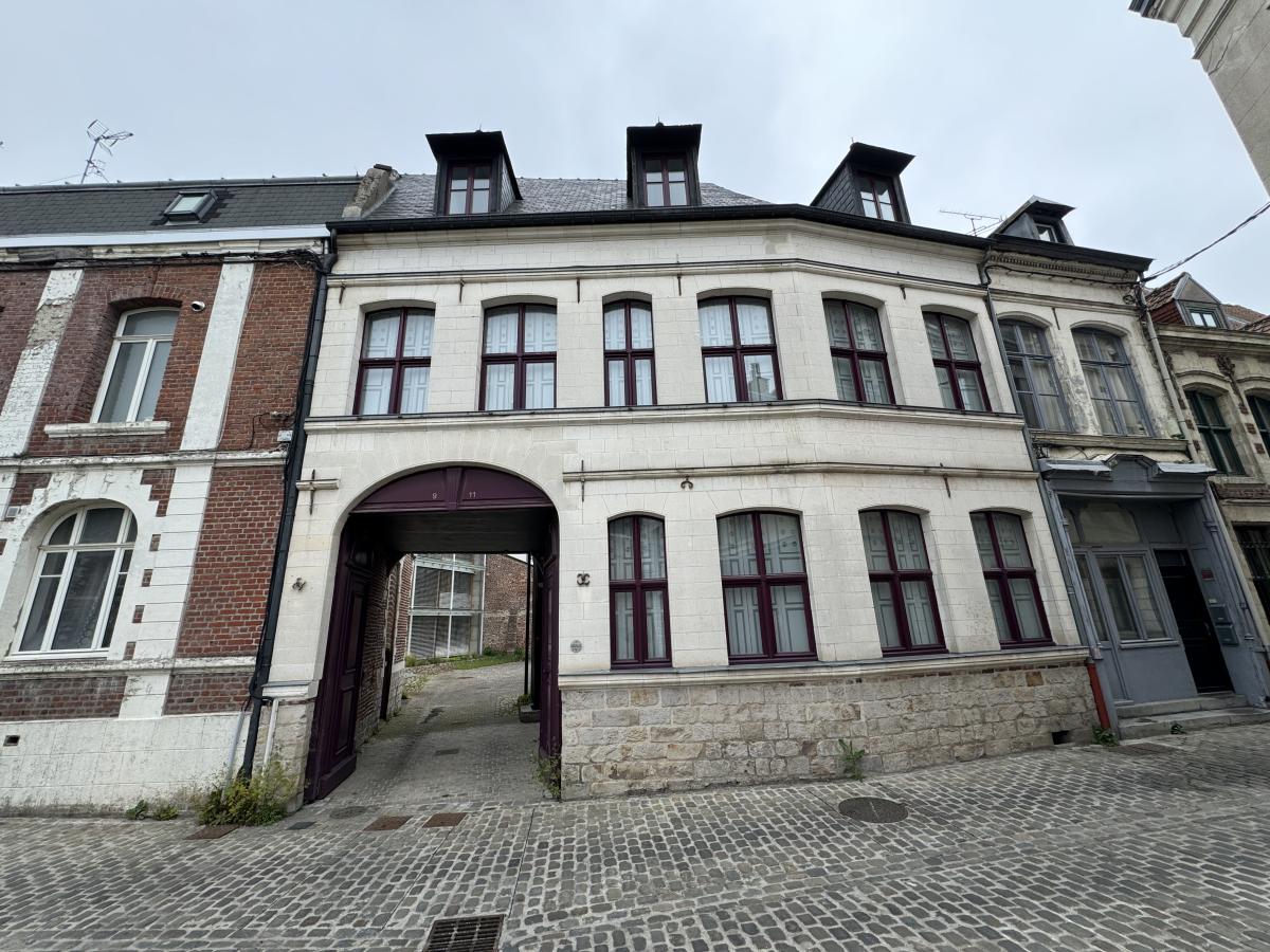 Maison 8 pièces 550 m² · à Valenciennes · 550 m² · 980 000 €