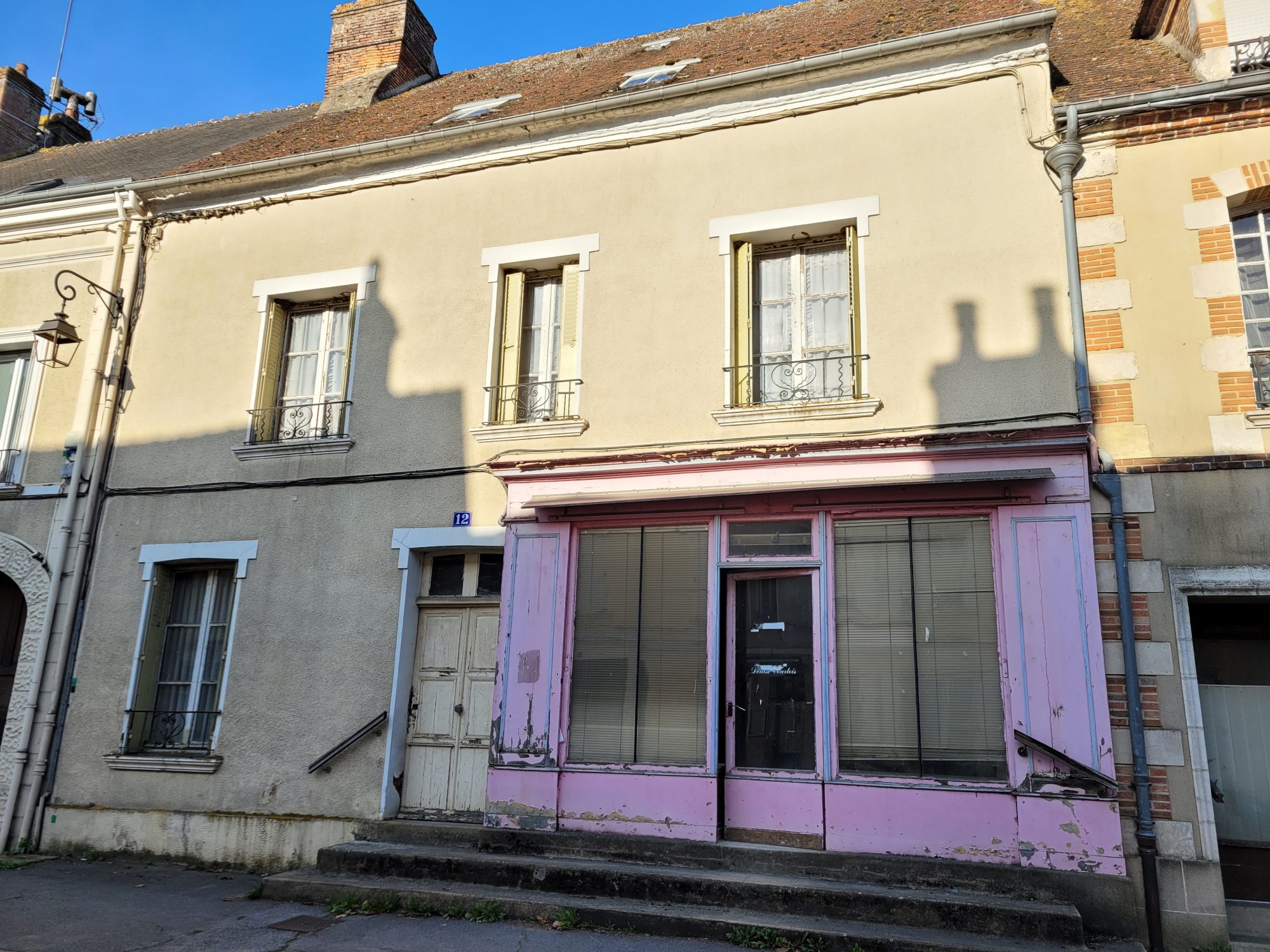 Maison 8 pièces 220 m² · à Longny les Villages · 220 m² · 65 000 €