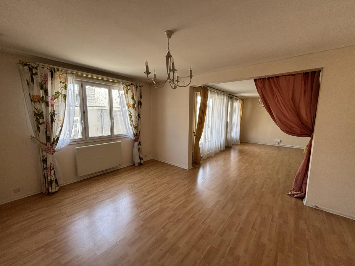 Appartement 2 pièces 74 m² · à Laval · 73,9 m² · 500 €/mois