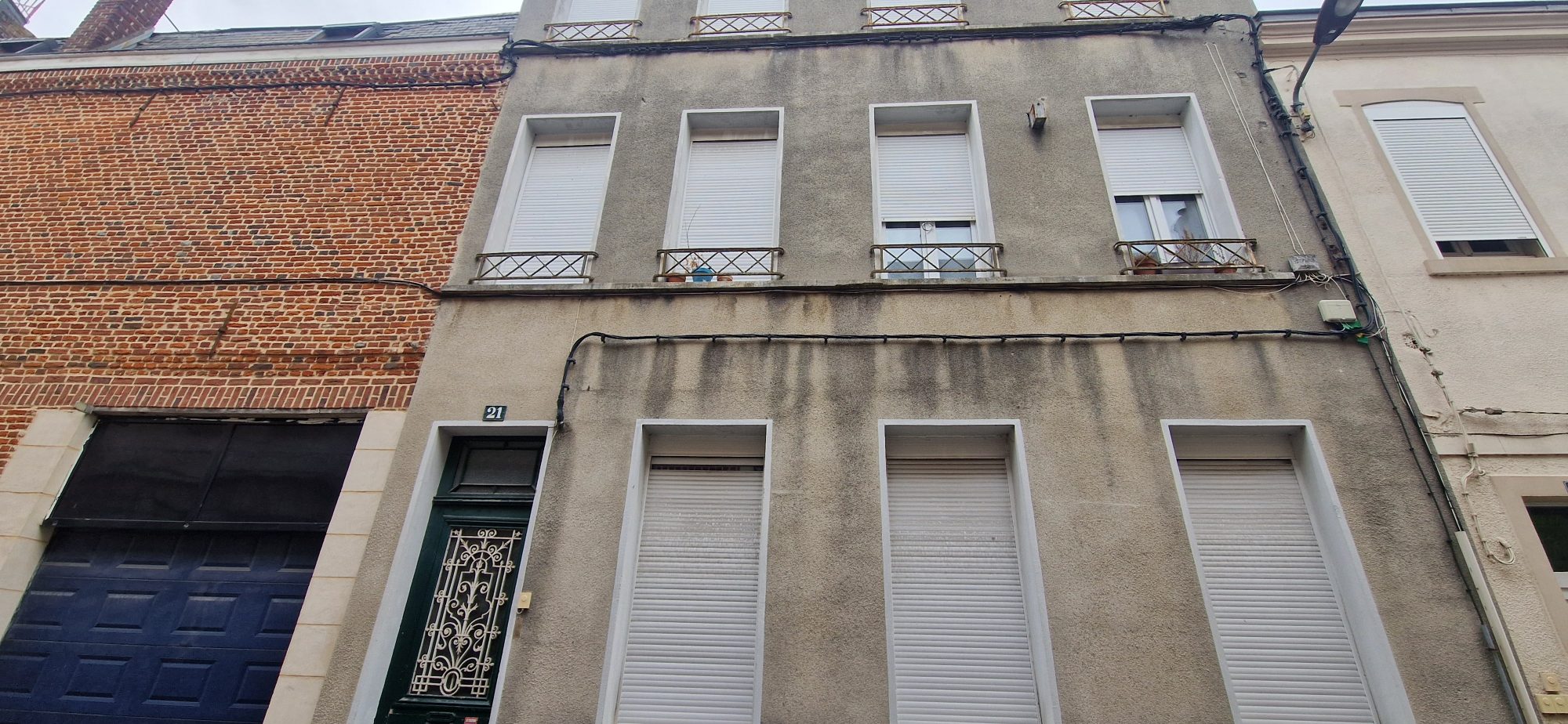 Immeuble 210 m² · à Saint-Quentin · 210 m² · 213 700 €