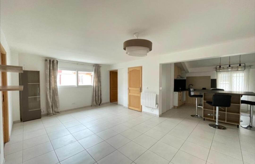 Immeuble 80 m² · à Ambérieu-en-Bugey · 80,1 m² · 300 000 €