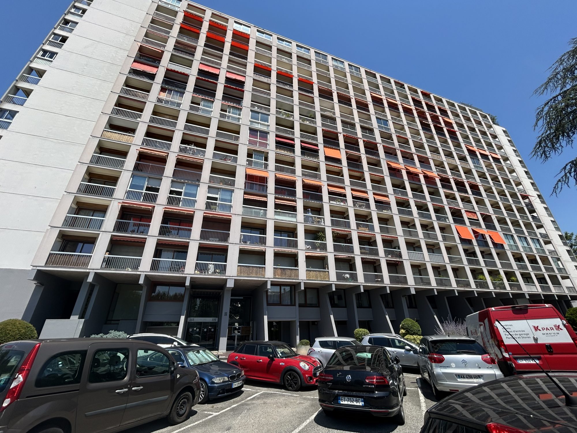Appartement 4 pièces 110 m² · à Grenoble · 110 m² · 158 000 €